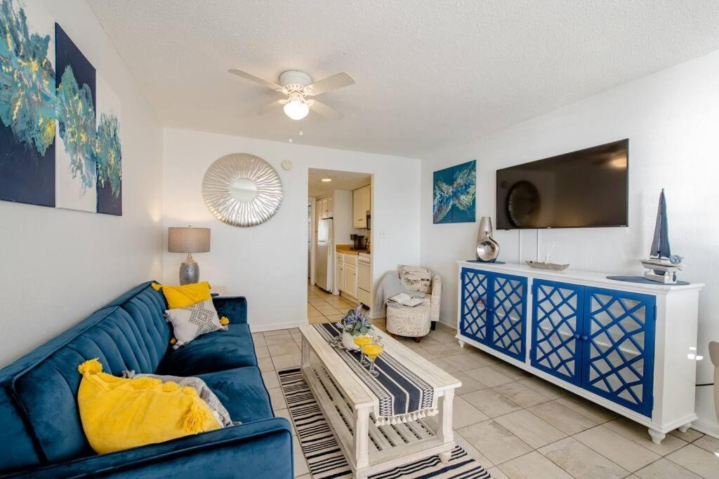 מירטל ביץ' Royal Retreat-Amazing View-King Bed-1 Bedroom-Full Kitchen-Free Parking-Self Check-In מראה חיצוני תמונה