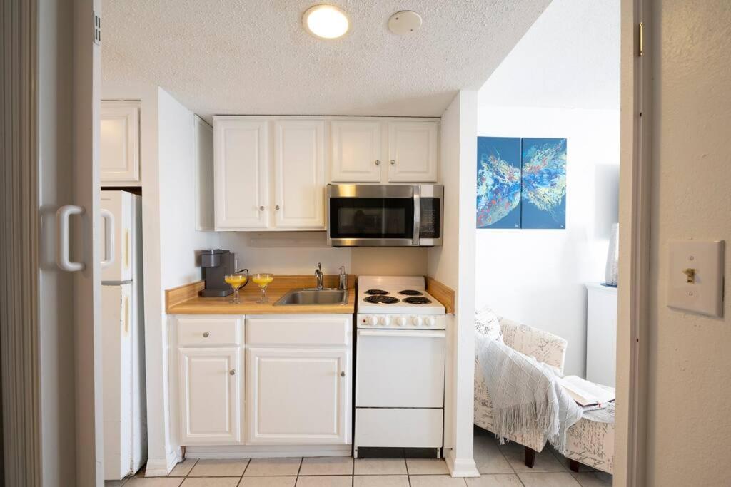 מירטל ביץ' Royal Retreat-Amazing View-King Bed-1 Bedroom-Full Kitchen-Free Parking-Self Check-In מראה חיצוני תמונה