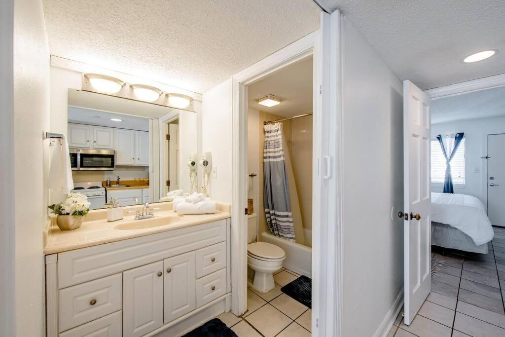 מירטל ביץ' Royal Retreat-Amazing View-King Bed-1 Bedroom-Full Kitchen-Free Parking-Self Check-In מראה חיצוני תמונה