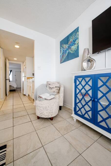 מירטל ביץ' Royal Retreat-Amazing View-King Bed-1 Bedroom-Full Kitchen-Free Parking-Self Check-In מראה חיצוני תמונה