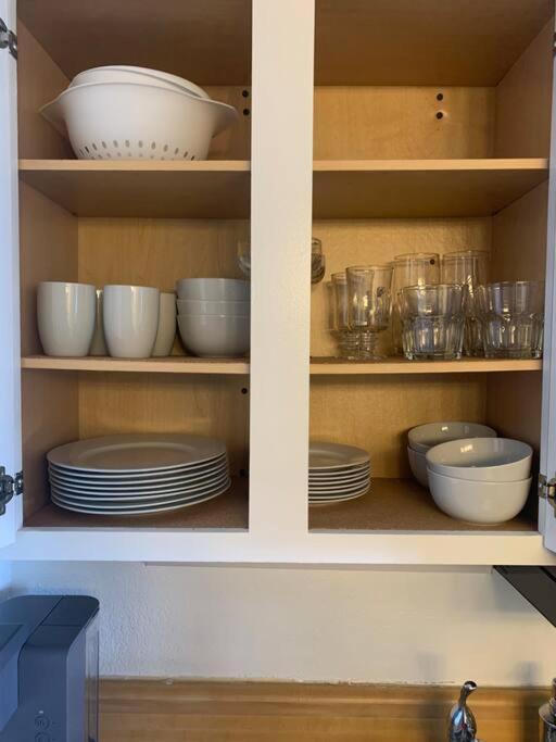 מירטל ביץ' Royal Retreat-Amazing View-King Bed-1 Bedroom-Full Kitchen-Free Parking-Self Check-In מראה חיצוני תמונה